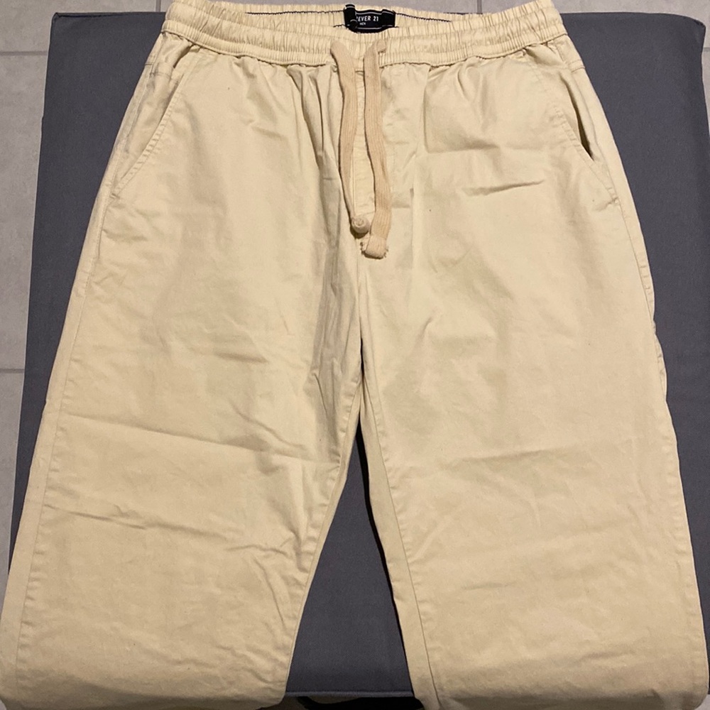 Men’s sized medium jogger style pants